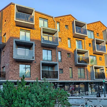 Amazing X Free Parking X Self Check In 24x7